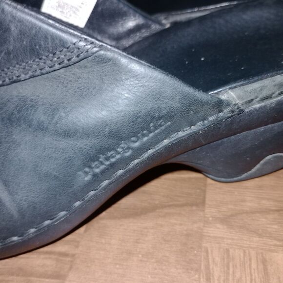 Patagonia Size 9.5 Better Clog Slide Mules Leather Shoe Black Style T11500‎ - Picture 3 of 9